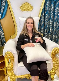 Queens Roayl Champagne Pedicure